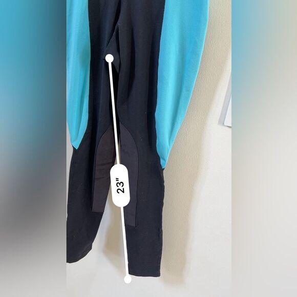 Kerrits 'Flow Rise' Tights in Black and Turquoise XS - Picture 3 of 9